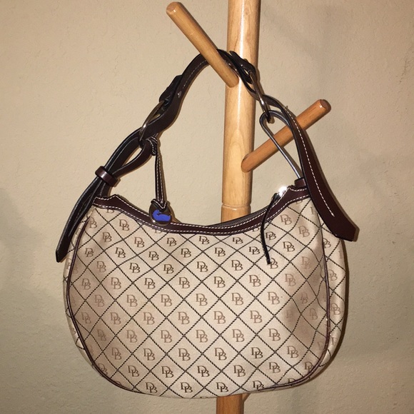 Dooney & Bourke signature shoulder bag - Picture 2 of 7